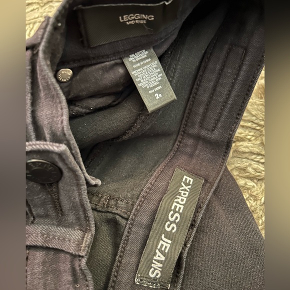 Express Mid Rise Jean Legging - Picture 7 of 7